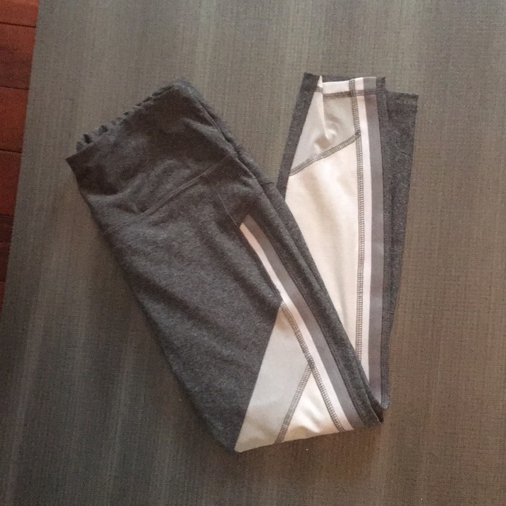 Athletic leggings